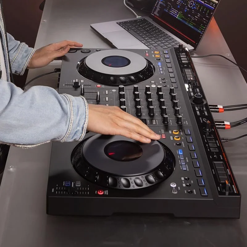 Pioneer DJ AlphaTheta DDJ-GRV6 4-channel performances DJ controllers - Image 3