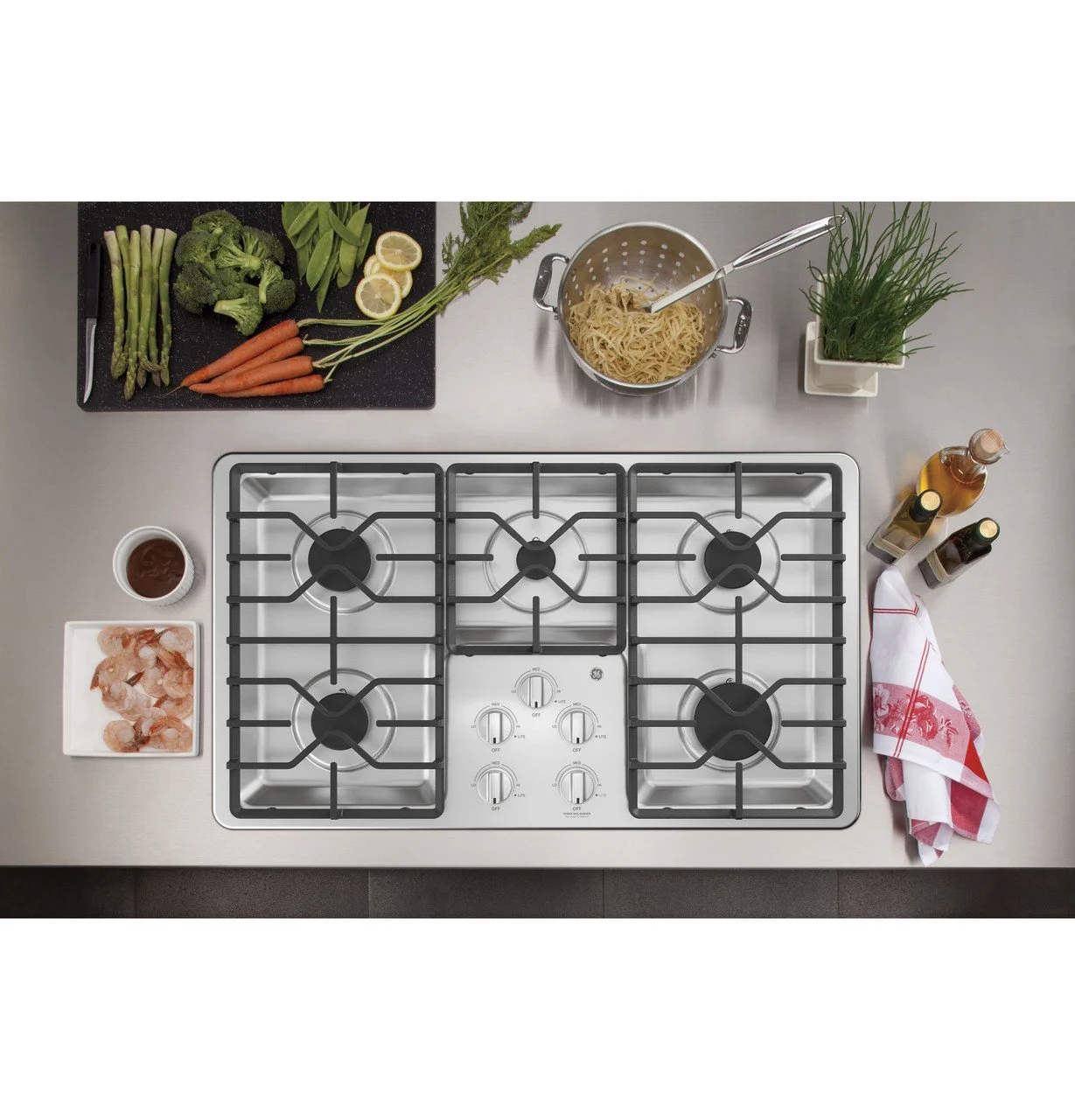 GE 36″ Built-In Gas Cooktops JGP3036SLSS - Image 3